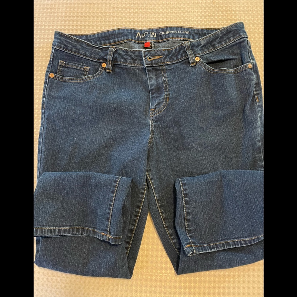 Apt 9 cropped flare jeans size 14